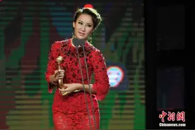 李玟在武汉下葬！粉丝含泪呼喊送别图片