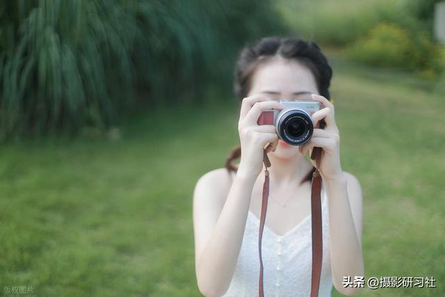 把青春揉进镜头！治愈系少女写真拍摄全攻略