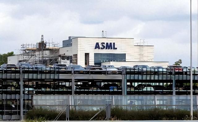 荷兰着急出口！问中国买不买光刻机，突然开窍的背后有没有内幕？