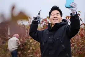 号外！董宇辉竟然有女朋友了？宇辉还出来回应称“也是刚知道”！图片