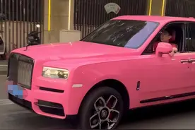 黄子韬：身价百亿不输王思聪，被父母欺骗家里穷，却收上亿成人礼图片