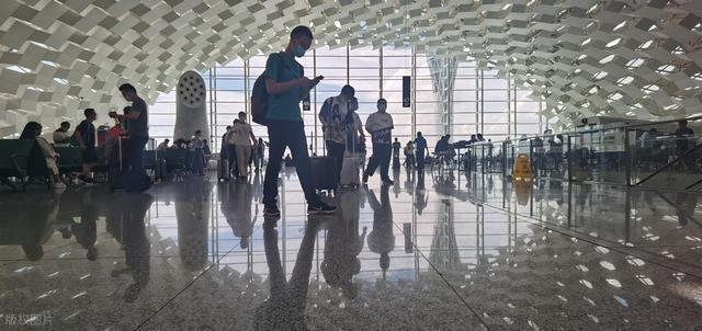 清明"黄金周"收官：出行半径超800公里，数据背后藏着什么信号