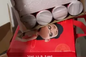 闹大了！一箱八宝粥只有10罐冲上热搜！网友评论区彻底炸锅了！图片