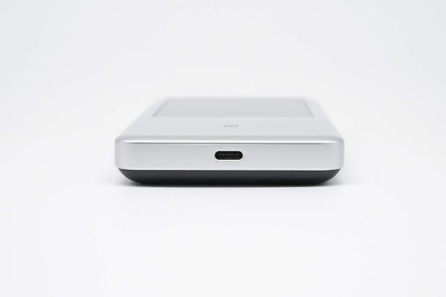高达1999元售价是怎样的用料做过水准？中兴U60 Pro 5G随身WiFi拆解
