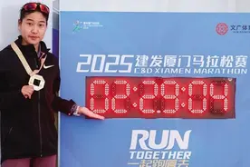 厦门马拉松国内女子组甘肃名将张新艳勇夺冠军图片
