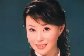 她被称民歌女王，9登春晚，被谣传嫁大37岁上司，今48岁依旧单身图片