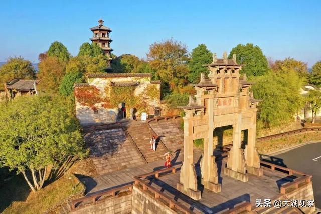 跟着董宇辉黄山游同款线路，玩转徽州烟火气