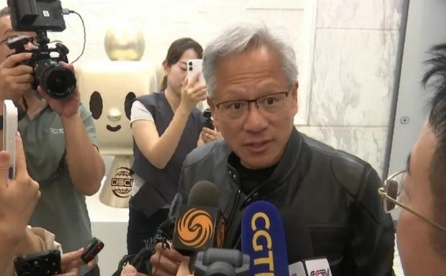 特朗普刚说要跟中国好好相处，转头就收3个噩耗，晚了，后路没了