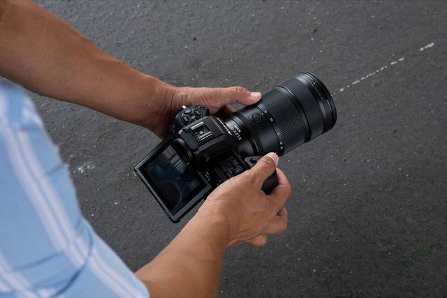 真内变焦，重量最轻！尼康Z 24-70mm f/2.8问鼎新镜皇？