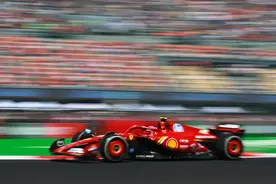 F1墨西哥周五：拉塞尔和塞恩斯分列两节练习赛头名图片