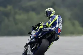 神级车手罗西，以一己之力抗击本田车队，让MotoGP热潮席卷天下图片
