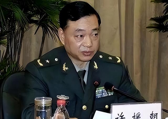 他是许世友将军之子，曾任安徽、江苏军区司令员，今年已经74岁了