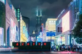 中国最繁华的十大商业步行街，到处都是商铺林立，人山人海图片