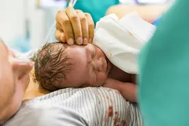 顺产分娩全过程，越往后看越心疼妈妈图片