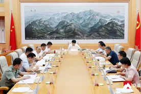 岱岳区委理论学习中心组开展集体学习研讨图片