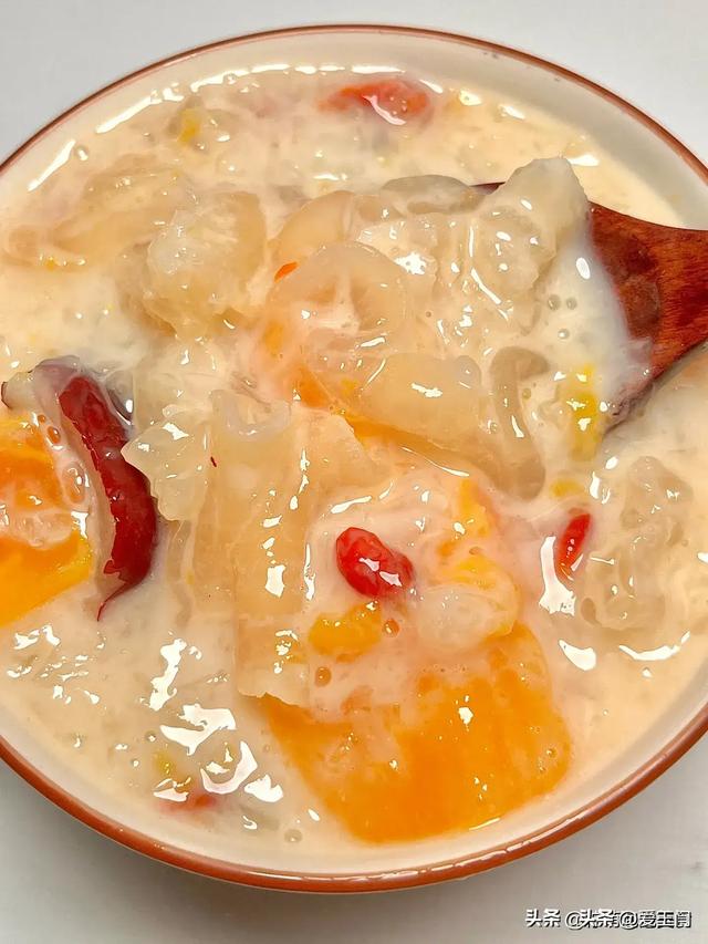 花胶桃胶炖木瓜功效 2026年花胶桃胶炖木瓜功效与禁忌 花胶桃胶炖木瓜功效 2026年花胶桃胶炖木瓜功效与禁忌