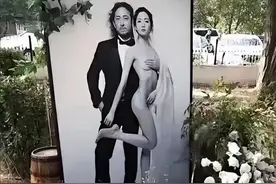 裸婚照风波：新郎新娘真豁出去了，还是艺术玩大了？图片