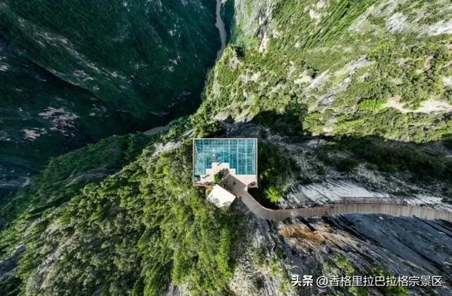 坐火车游香格里拉，赢巴拉格宗免费门票。