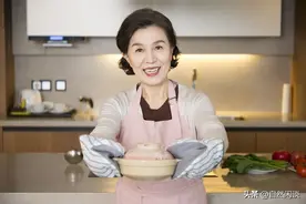 女子怀疑邻居对她目的不纯，发现邻居秘密后，邻居坦白事情真相图片