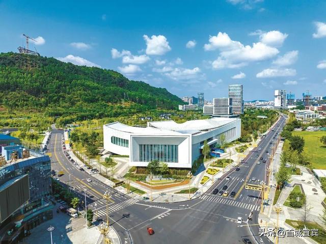 宜宾将加开20多趟高铁列车，还有红眼高铁，全是热门方向