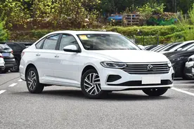 客观对比朗逸五百万和朗逸新锐，看看哪个更适合你图片