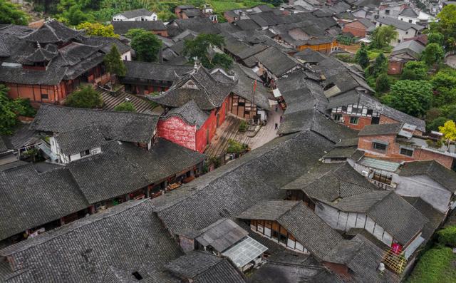“来宜泸 耍一路”！宜宾、泸州来渝广发邀请函 “房车巡游快闪”燃动山城