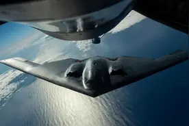 歼-36无法取代！B-2A实战展示隐轰风采，“轰-20”将与B-21并列？图片