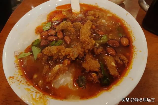 我河南人,退休跟着儿子到了乐山生活一年了,我羡慕这的生活了