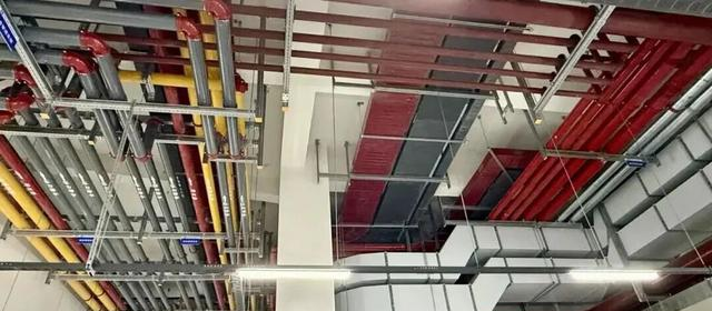 在中建八局工地，我们见识了新型桥架！
