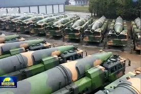 火箭军“秀肌肉”，25辆东风-26集体亮相，中国导弹工业有多强大?图片