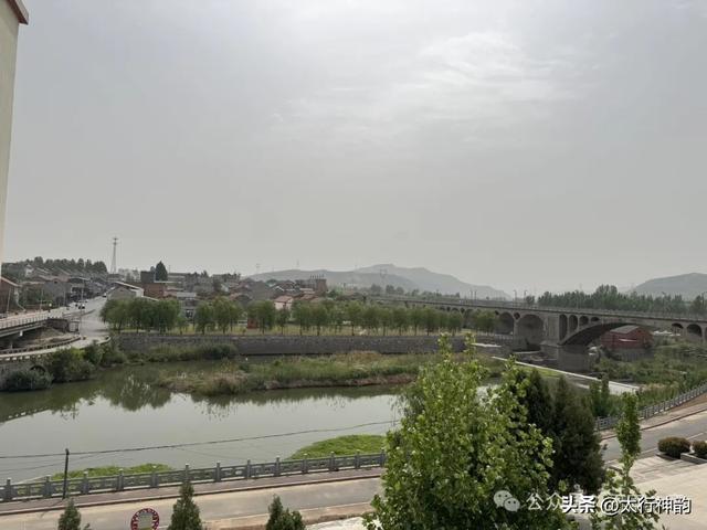 河南林州老家，小镇的早晨