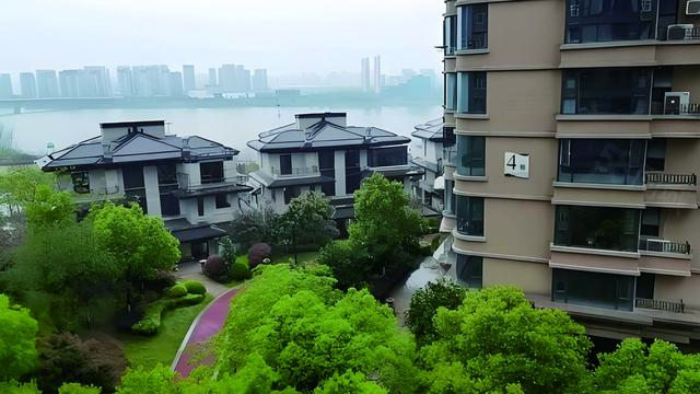 2025长沙市十大最贵小区：长房梅溪香山、达美溪湖湾、京武浪琴山