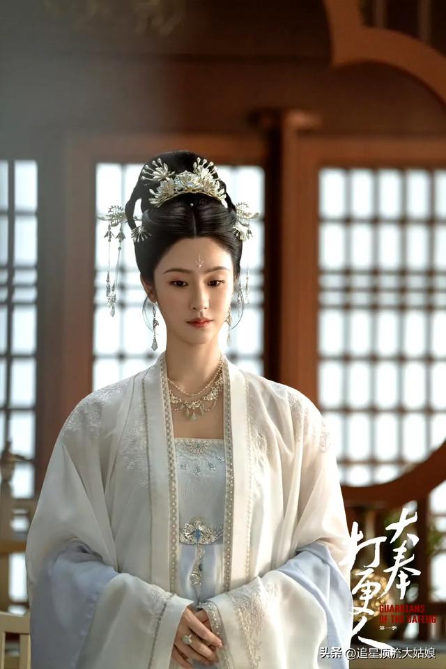 给近3年最好的悬疑剧排名：大奉打更人第7 . 莲花楼第3 . 第1名没争议