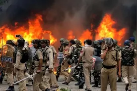 一觉醒来周边形势拉响警报，中国两大邻国开打，边境爆发致命交火图片