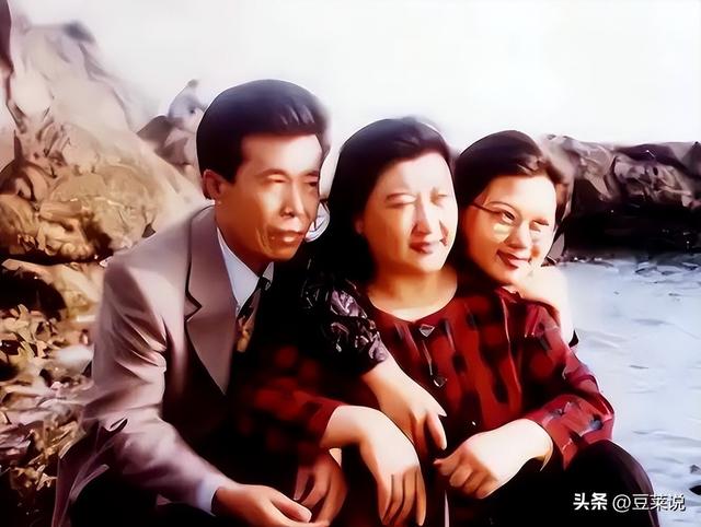 老艺术家何庆魁	，被自己亲儿子捅刀：他嫖不动了，每月1万够花