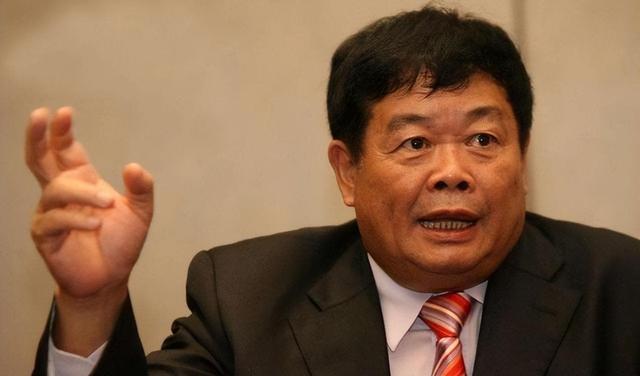 曹德旺预言成真了？我国二三十层的电梯房，或将面临同一个结局？