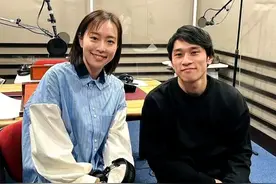 32岁石川佳纯近况：跟体操男神录节目，如今往主持人方向发展图片