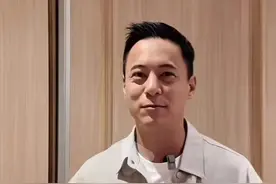 蒋家嫡系曾孙成“杭漂”？混血基因明显，曾前往浙江宁波奉化老宅图片