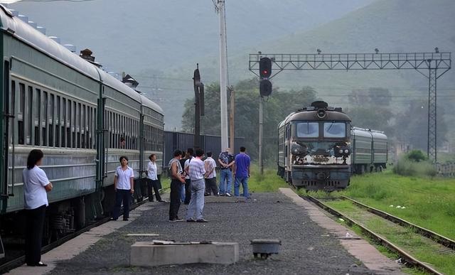 中国游客到朝鲜游玩，朝鲜人疑问：为什么中国人是这样的？