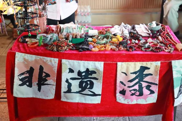 第三届呈贡龙城音乐烧烤节热辣启幕！点燃呈贡金秋“云上慢生活”