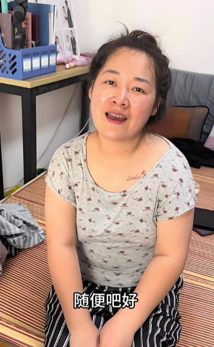 “风扇坏了”小玉：1天带货2场，被嘲吃相难看，凭啥销售额破百万