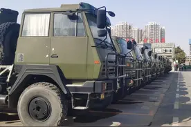 有驾照到了部队就能开军车吗？在部队想学开车，应该怎么办？图片