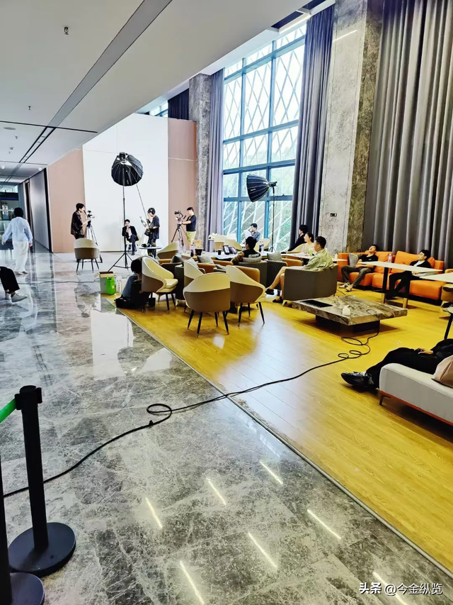 广东短剧"杀疯了"！双城崛起海外狂揽金，这波文化输出彻底赢麻了