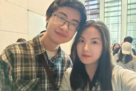 庞众望成才了！已是清华博士，爱情事业双丰收，女友肤白貌美图片