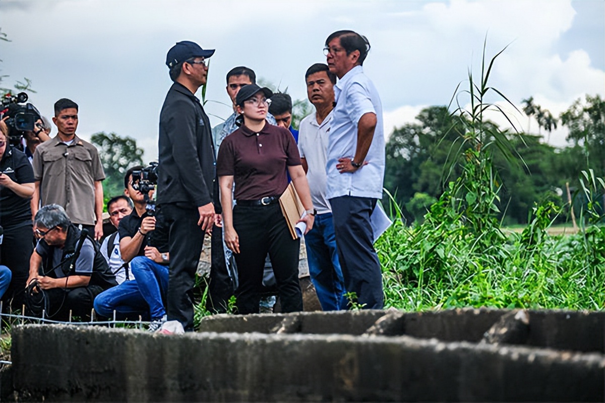 风波不断 小马科斯还能撑多久?