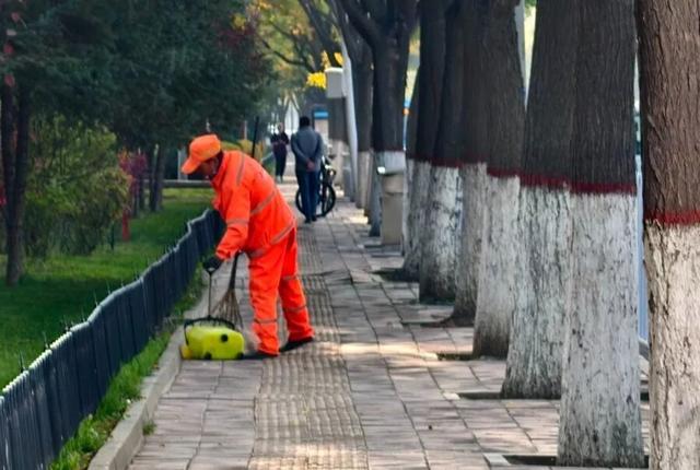 七里河畔晨光好 文明城市气象新