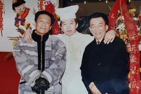 著名演员侯耀华：曾是工厂钳工，儿子侯军是我最满意的作品图片