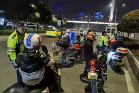 沙区警方开展摩托车“飙车炸街”专项整治行动图片