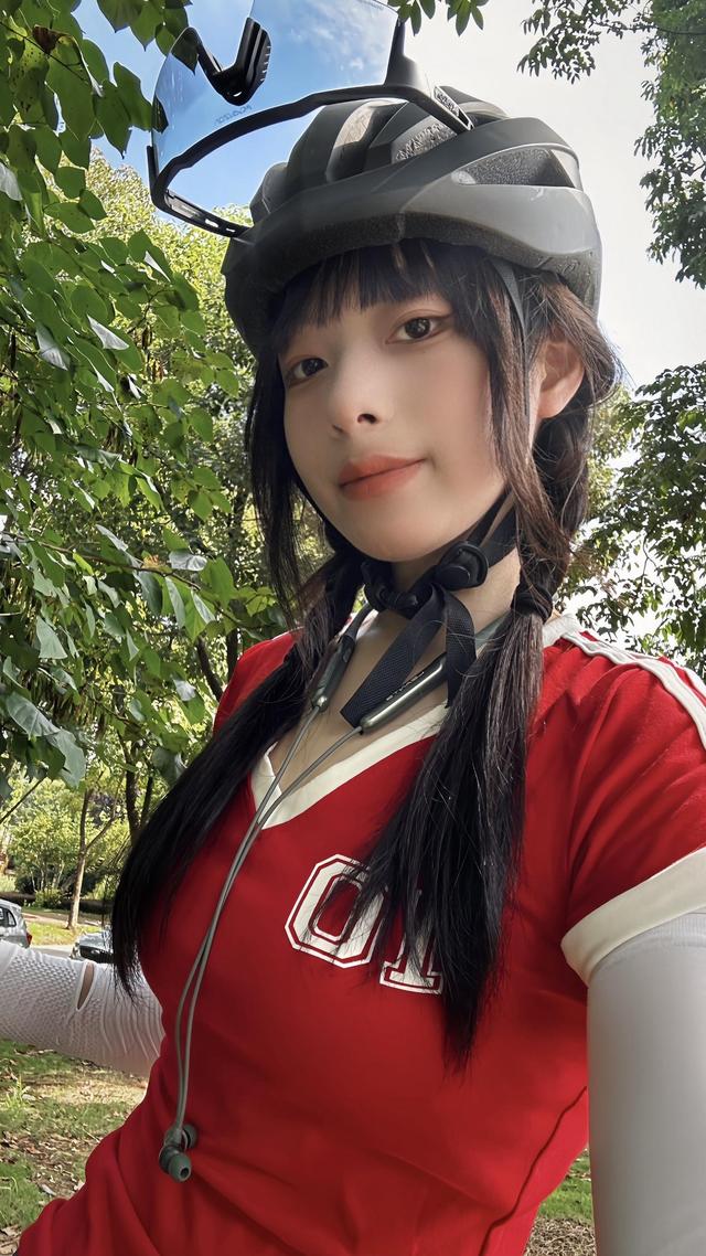 我就一3000块的车，啥装备没有，出去骑车应该没人笑吧！