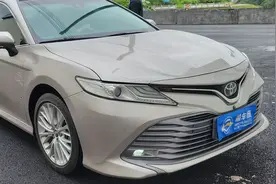 最近日系车集体降价，现在花12万买辆5年的丰田凯美瑞合适吗？图片